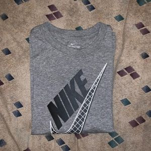 Nike T-shirt